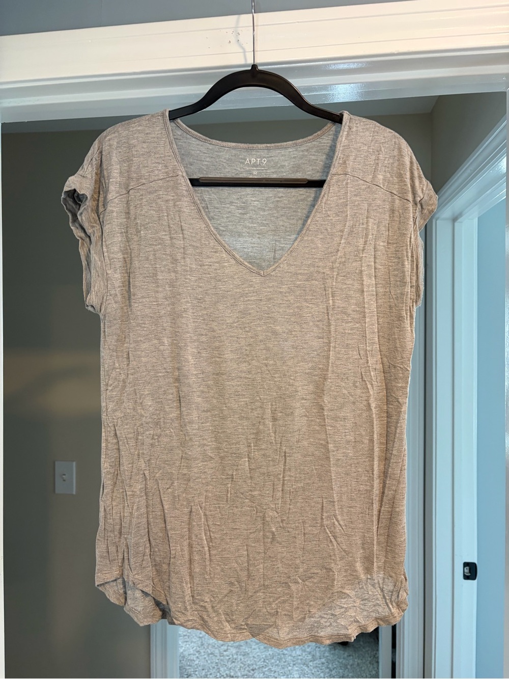 Apt. 9 Women's Light Gray V-Neck Short Sleeve Top
